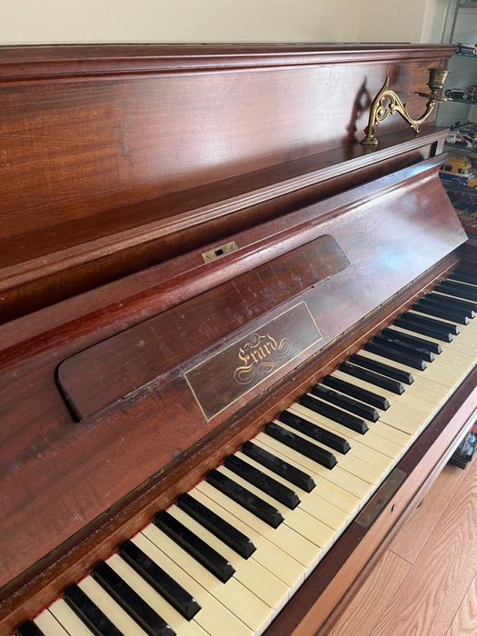 Piano Vertical - ÉRARD