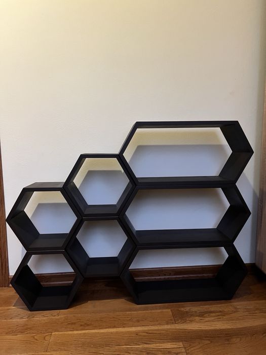 Полиця під книги та різні предмети