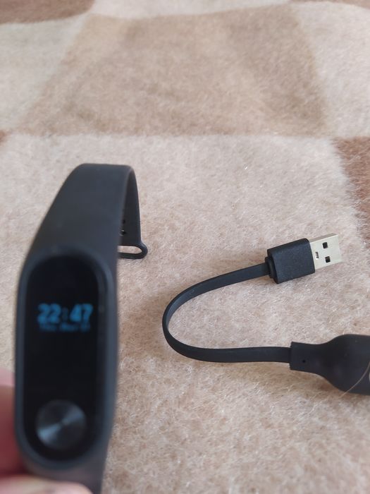 Продам фитнес браслет.