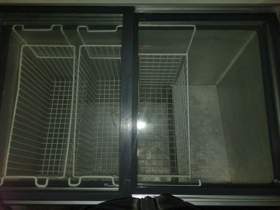 Морозильний ларь