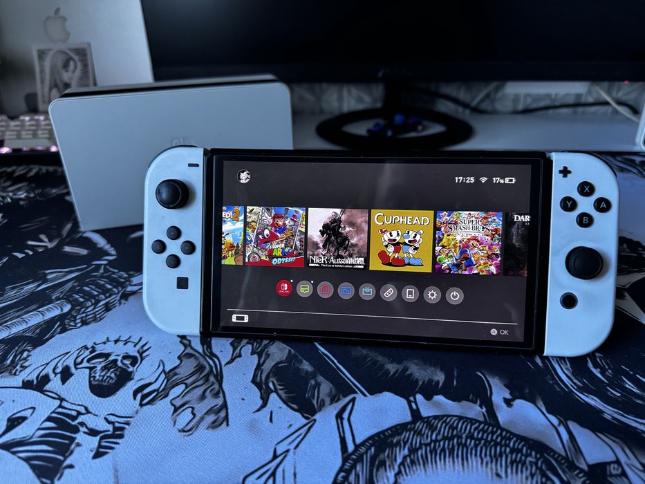 Nintendo Switch Oled + чохол + карта памʼяті + захосне скло