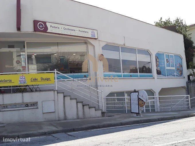 Loja com arrecadação em Vizela