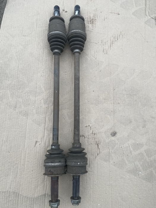 Задні привод Legasy 03-09