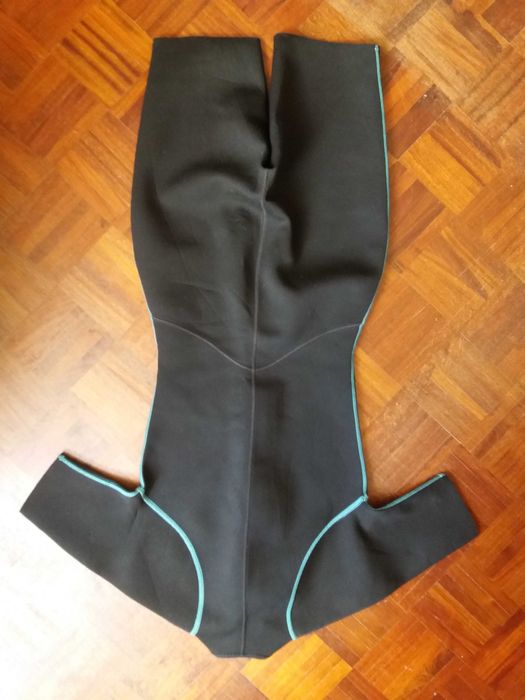 Fato bodyboard/surf para mulher