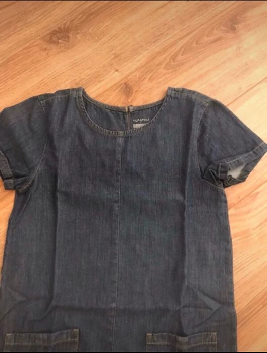 Sukienka jeansowa r. 146.