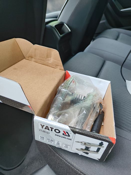Знімач  шарових опор автомобиля YATO YT-06123