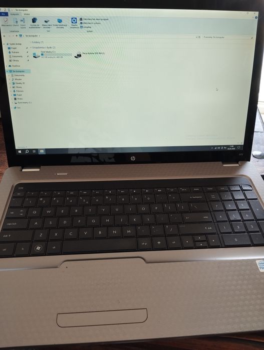 Laptop  HP  duży