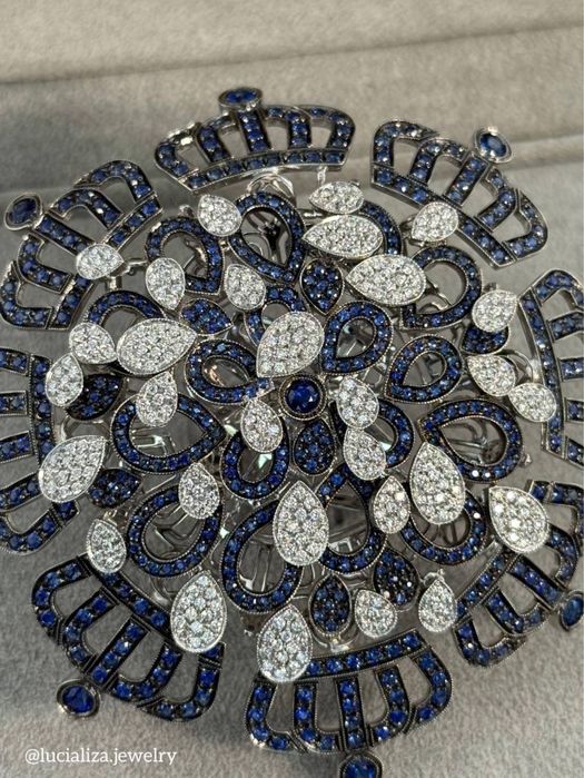 Брендова каблучка з сапфірами та та діамантами