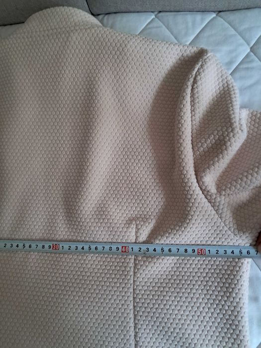 Бомбер жіночий, 52 розмір  на холодну пору року.