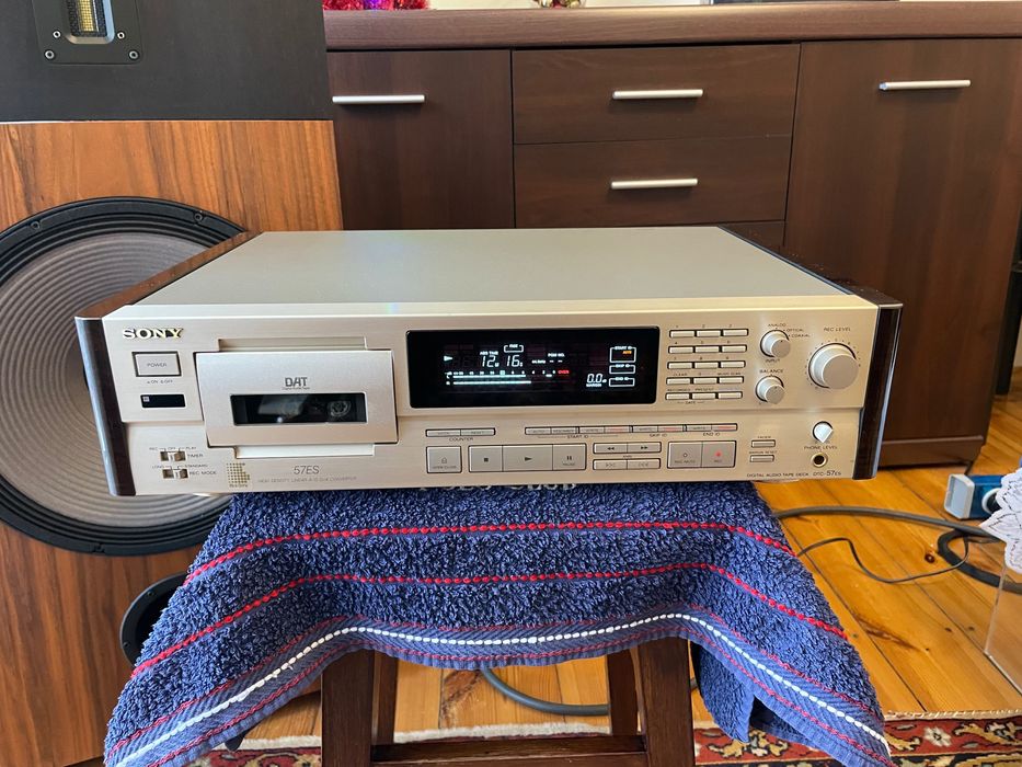 SONY DTC-57ES / Digital DAT Do Przeglądu GOLD  '' Vintage ''