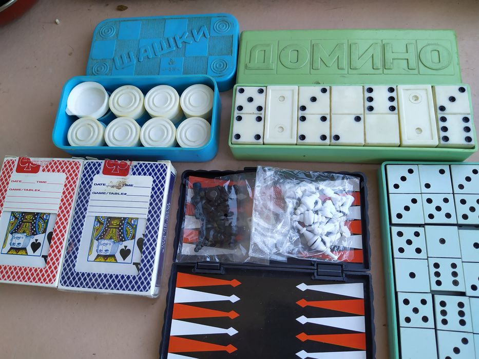 Продам домино карты игральные шашки