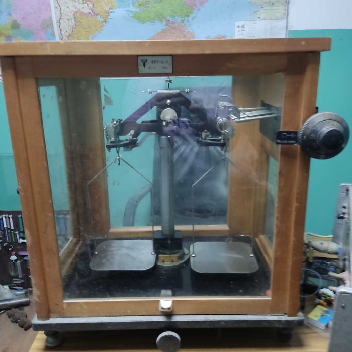 Ваги лабораторні механічні ВЛТ-1кг