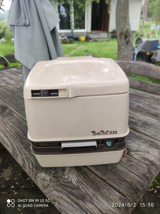 Toaleta Porta Potti 235