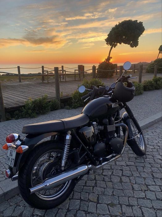 Triumpf  T100 Bonneville