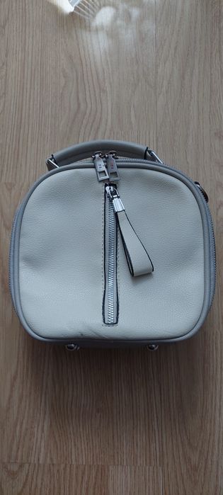 Продам женский рюкзак.