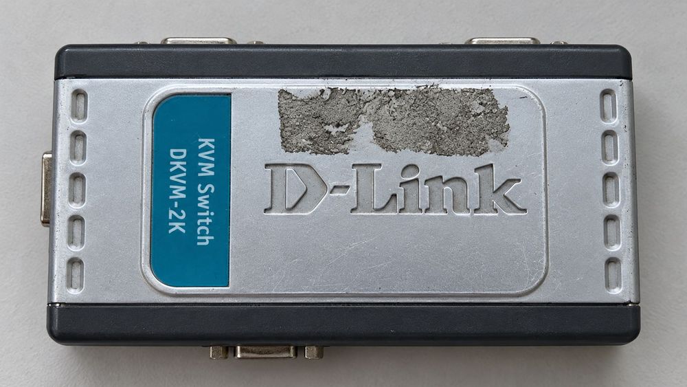 Switch KVM D-Link DKVM-2K - 2 computadores - VGA e PS/2