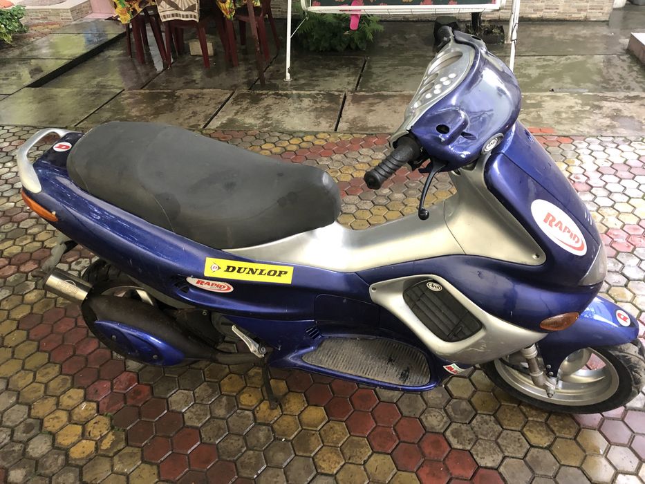 Скутер Gilera runner