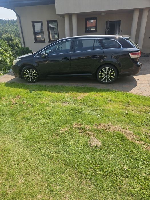 Sprzedam Toyota avensis t27 2.0d