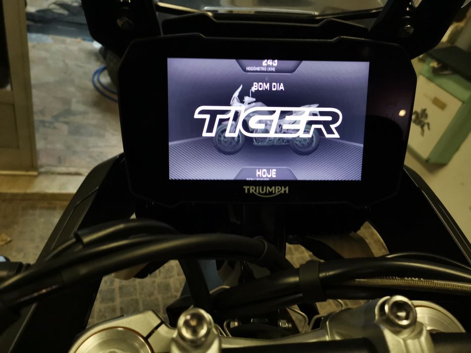 Triumph Tiger Rally, só 301 Km reais C/Nova /GARANTIA/ Troca por carro
