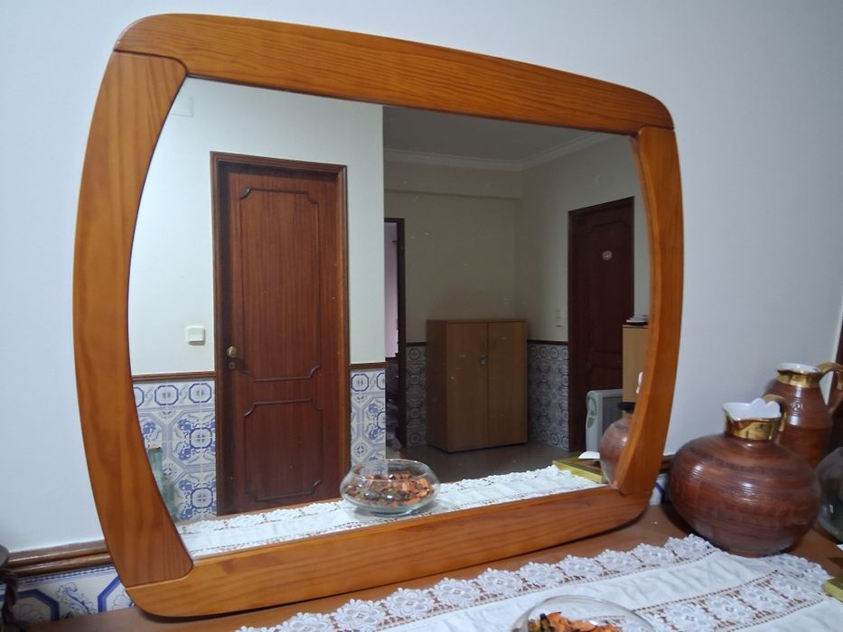 Espelho com moldura madeira pinho