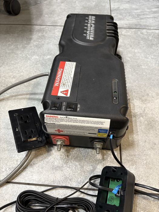 Przetwornica kamper usa Magnum enegy MM612 12v 120v 600w