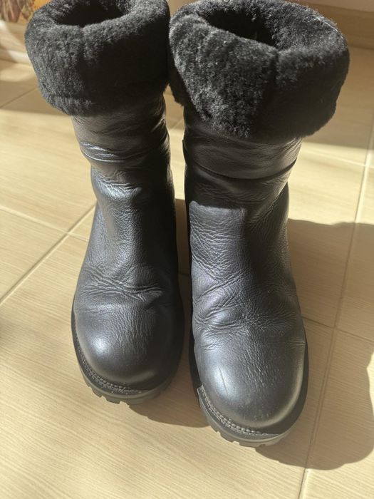 Взуття жіноче зимове