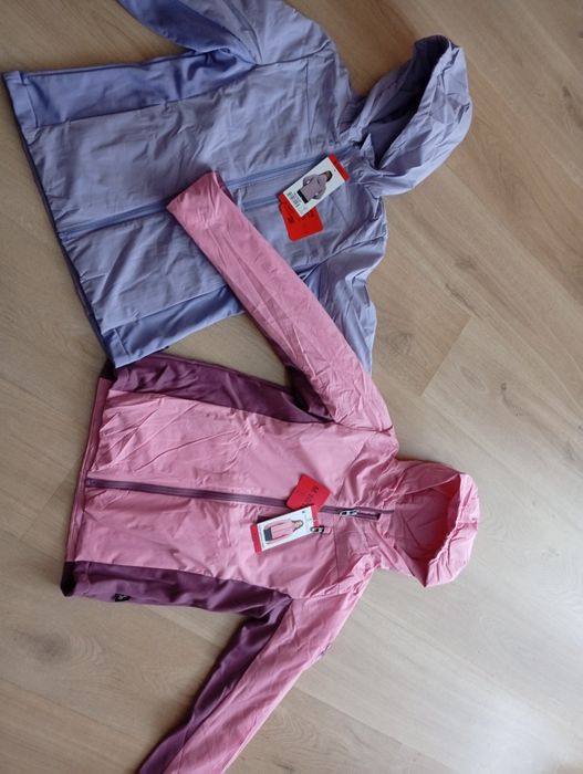 Dwie kurtki zestaw dla bliźniacze 140 wiosna jesień z kapturem