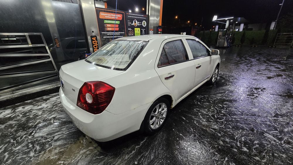 Автомобіль Geely MK
