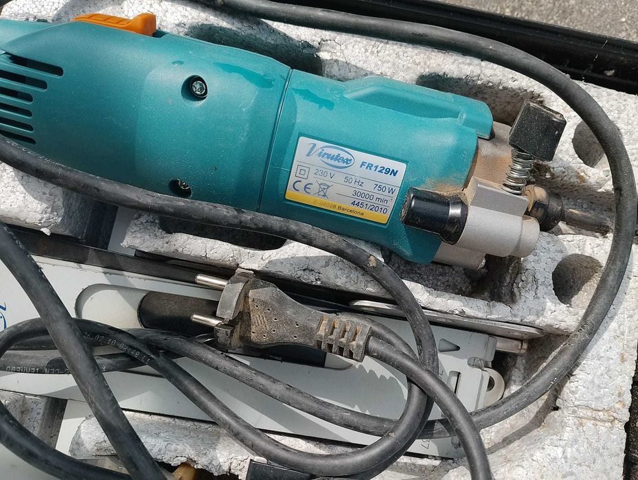 Fresadora Virutex FR129N 750W