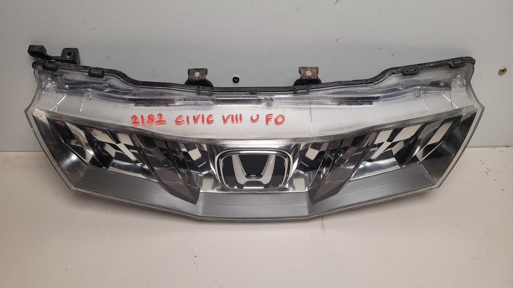 grill środkowy akwarium Honda Civic 8 UFO 71121-smg-e017-m1