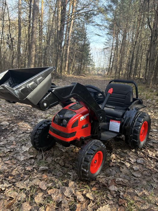 Traktor na akumulator pojazd elektryczny