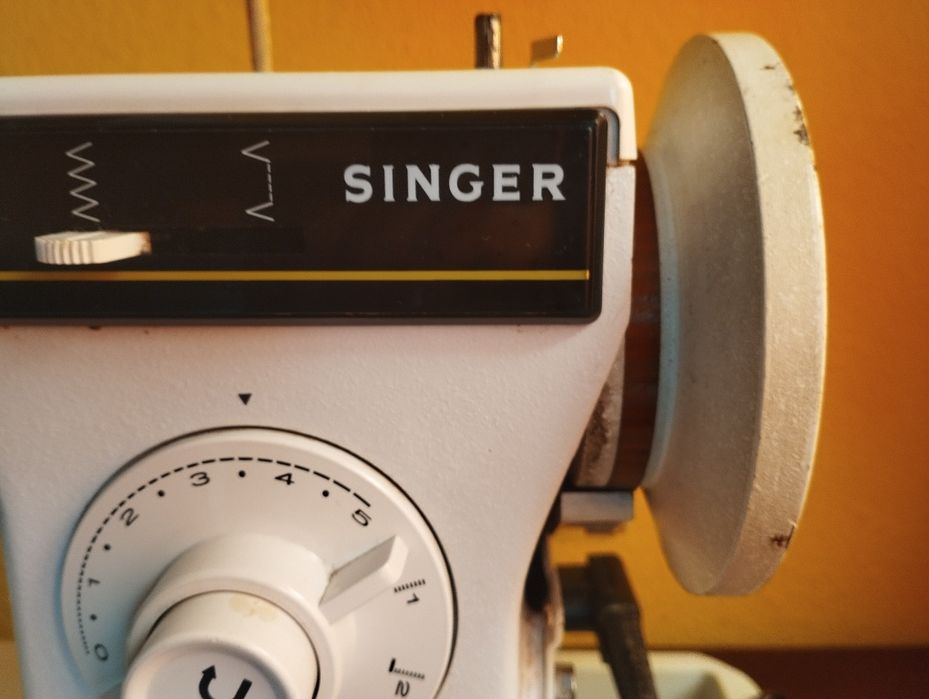 Máquina de costura Singer modelo 968 usada