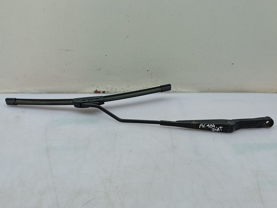Right Front Windshield Wiper Arm / Blade for SEAT Cordoba (6K1,