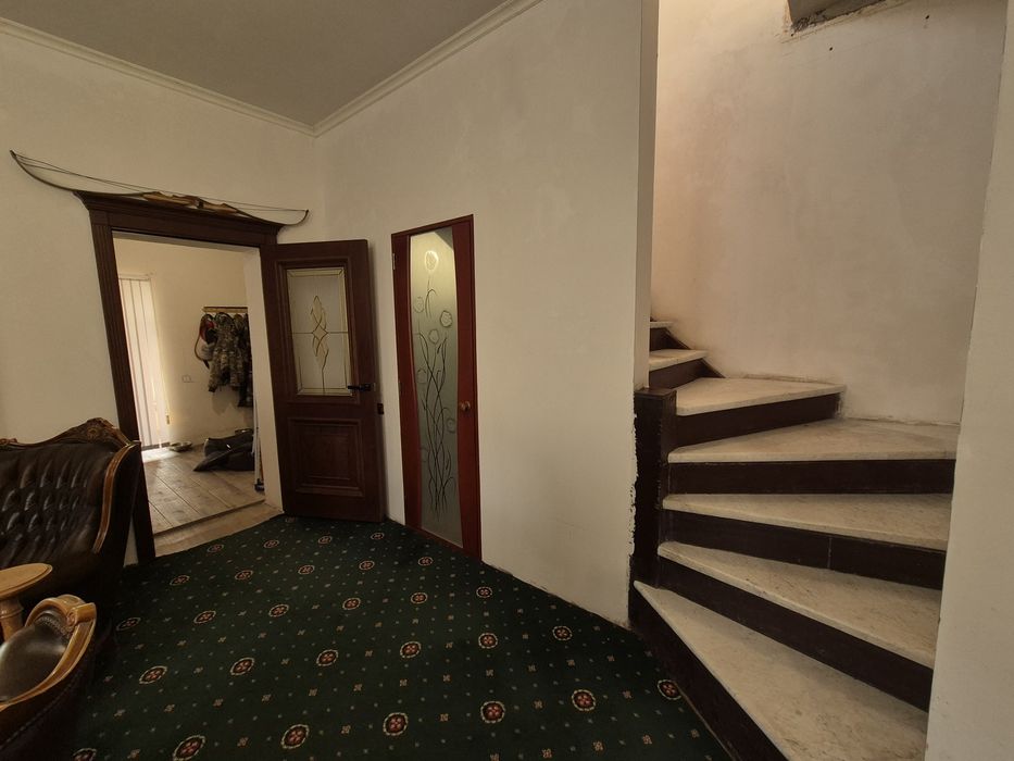 Дом у озера пригород Черноморска