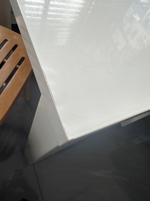 Stol 80x80 stan dobry widoczne slady uzytkowania