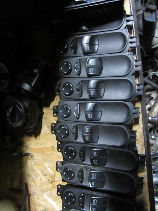 Кнопки стеклоподъемника Crafter Sprinter Крафтер Спринтер 906 06-16г