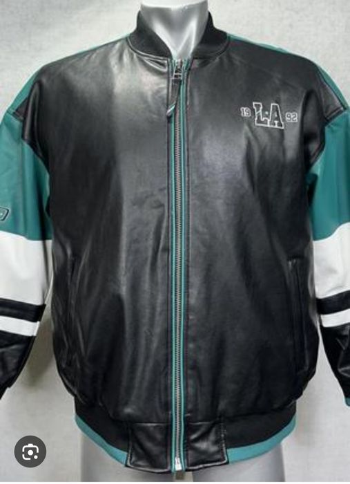 Шкіряна  жіноча мото куртка розмір XS