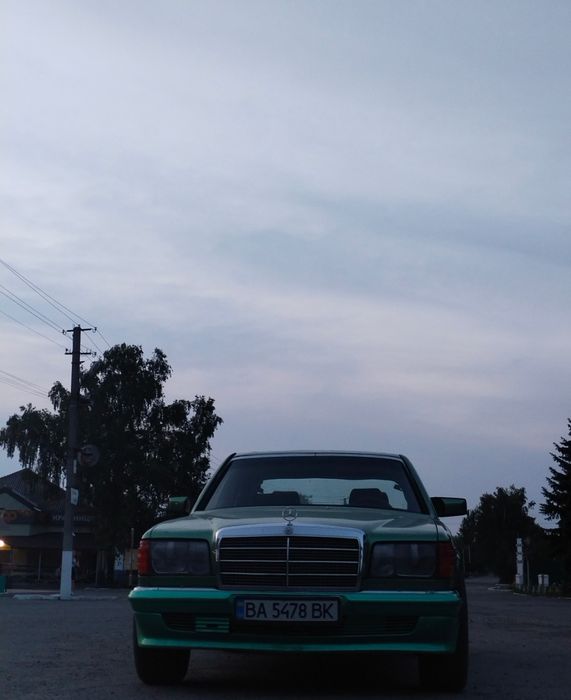 Mercedes-Benz S-Class W126 380 SE