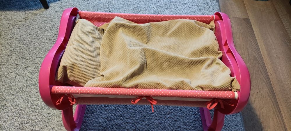 Łóżeczko, kołyska dla Lalek Natalia plus posłanie