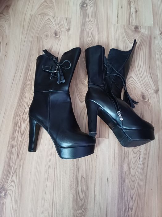 Botki duży rozmiar 43