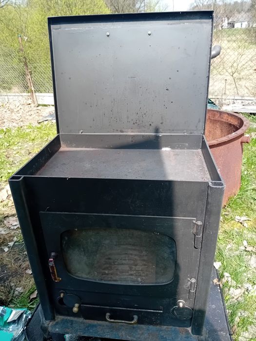 Kominek wolnostojący typu koza