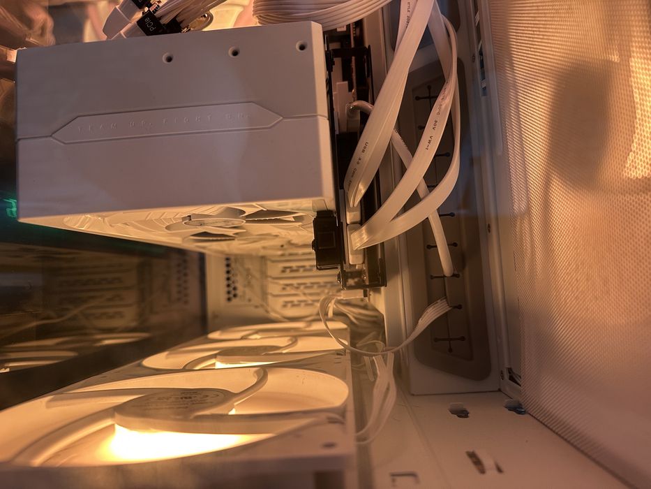 Komputer RTX 5090 / 9950x3d /64GB/ X870E/ 2TB M2/ GW