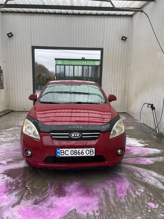 Автомобіль Kia Ceed , 1.6