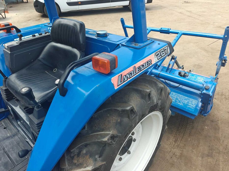 Трактор колісний ISEKI TA267F Японія
