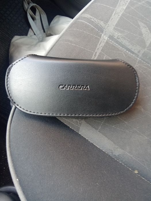 Bolsa em pele para oculos da Carrera