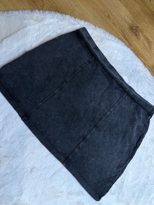 Materiałowa spódnica szara