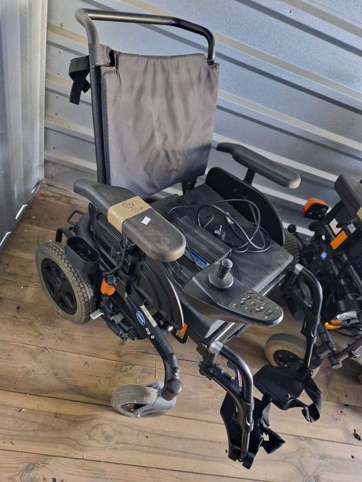 Wózek inwalidzki elektryczny INVACARE BORA siedzisko 50 cm - 32