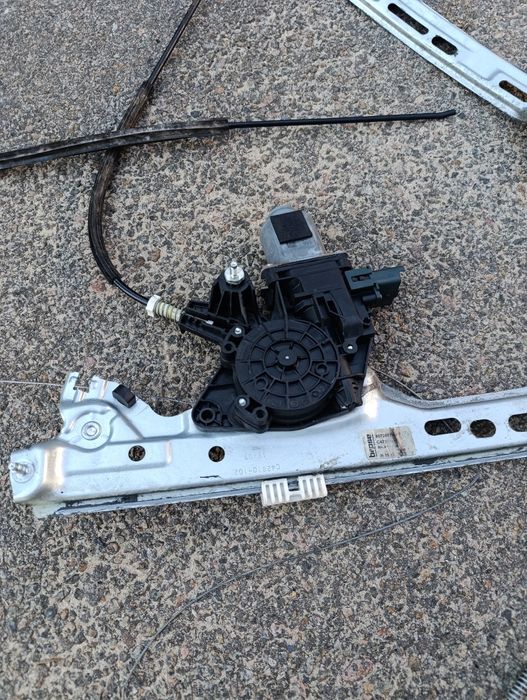 Продам склопідіймач Рено Меган 4 універсал