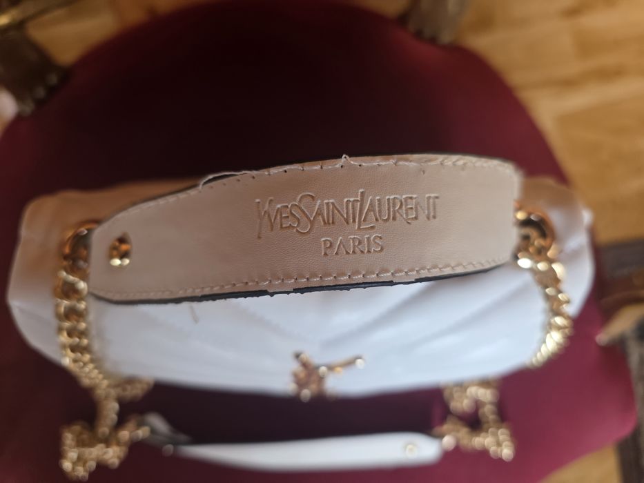 Torebka damska YSL w kolorze białym logowana i pasek logowany