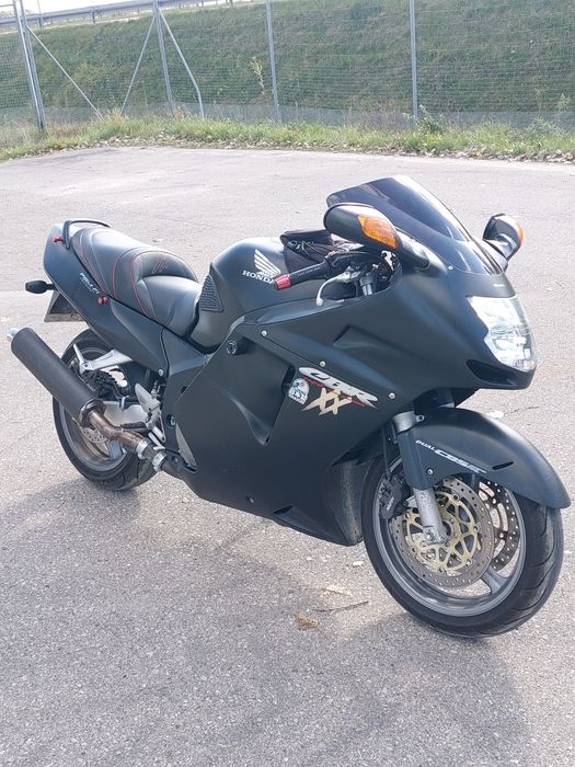 Honda cbr 1100 xx